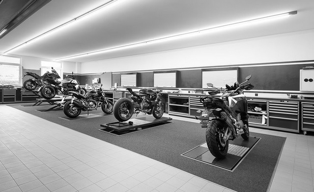 MV Agusta Newport Beach - Service