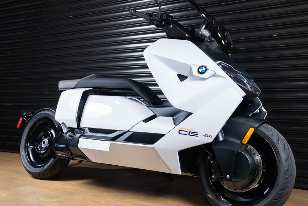 2023 BMW CE 04