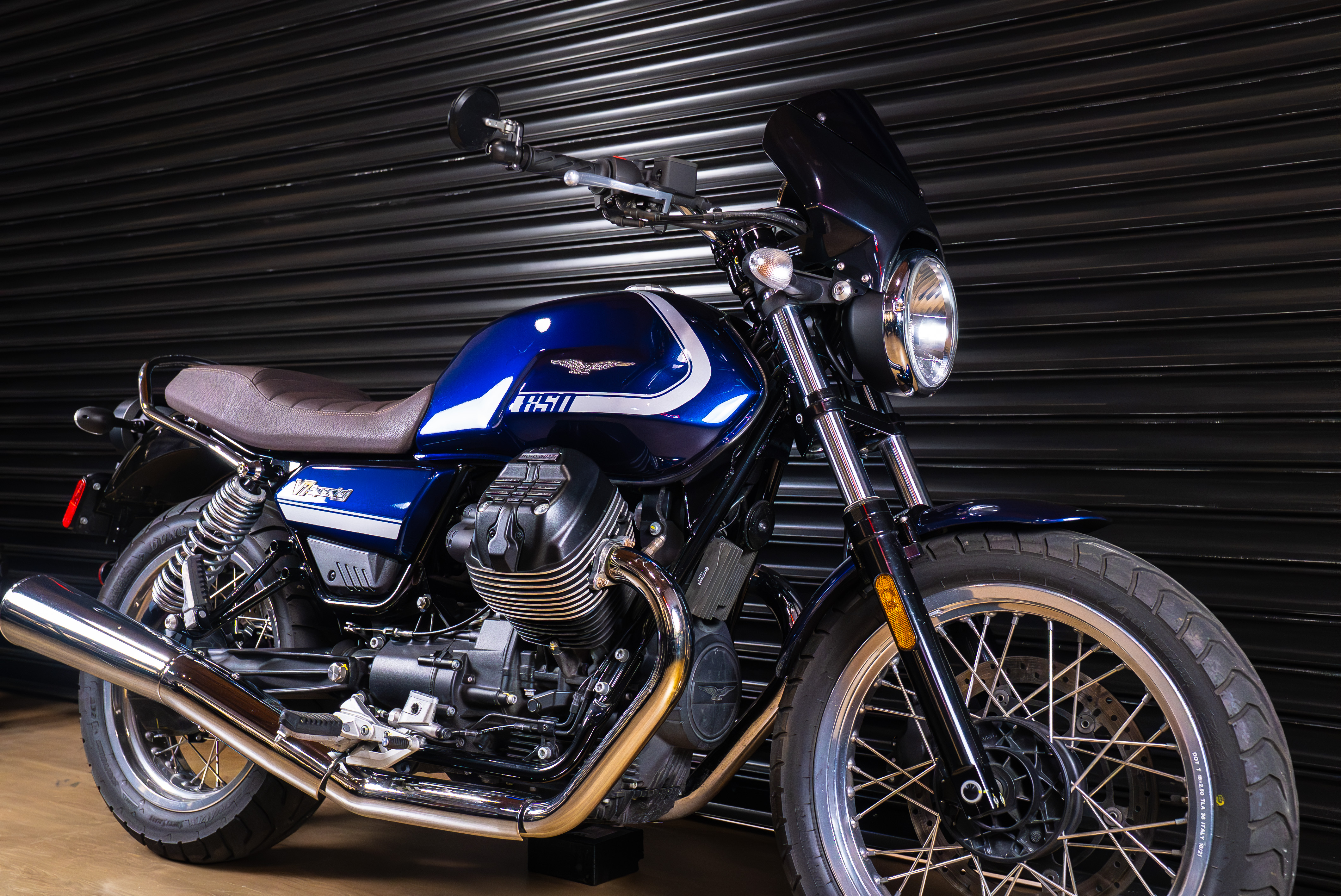 2022 Moto Guzzi V7 Special