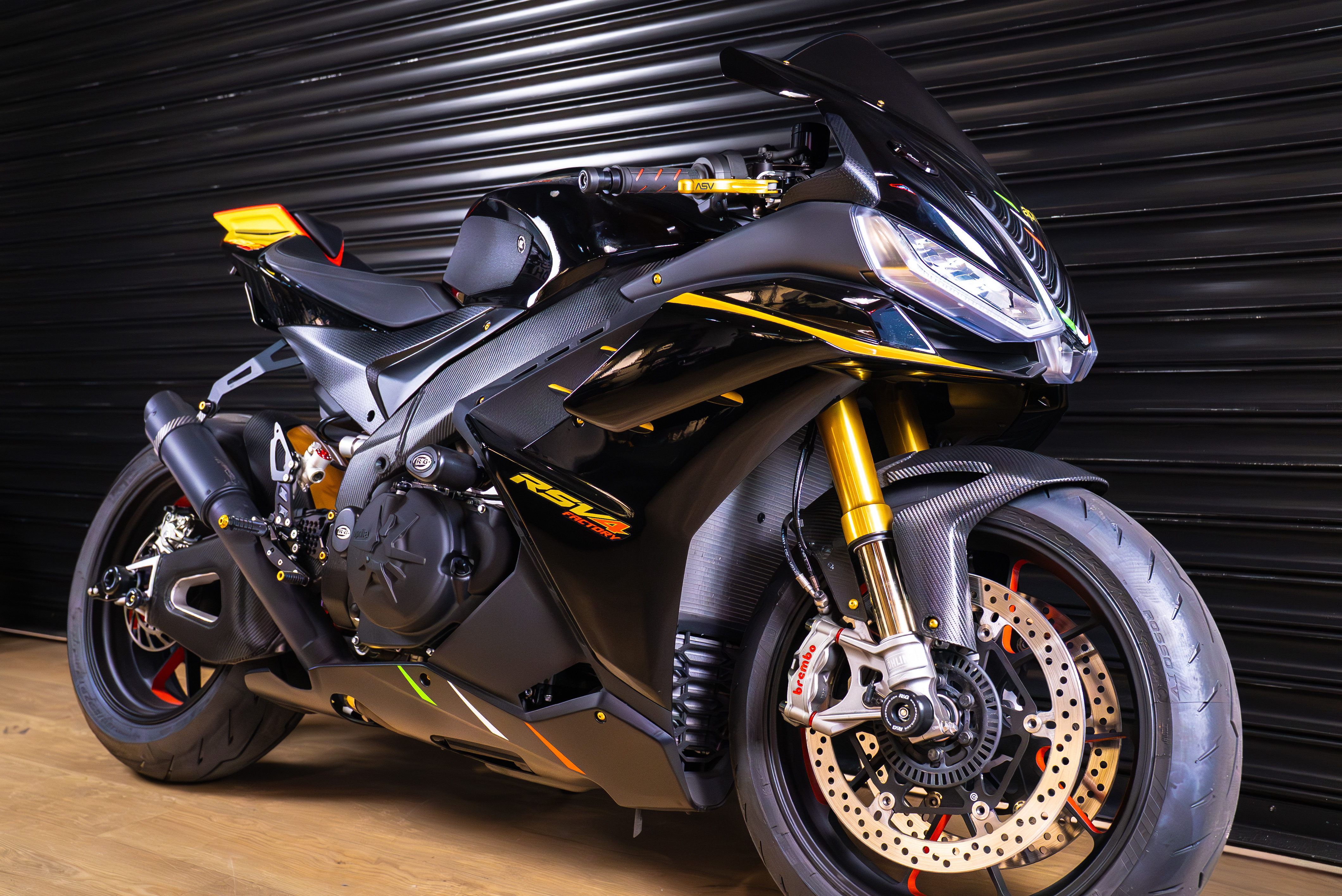 2022 Aprilia RSV4 Factory 1100