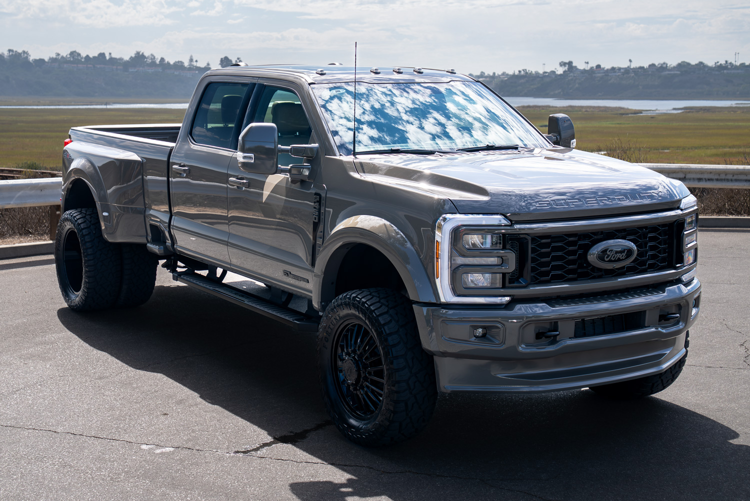 2026 Ford Super Duty F-450 Lariat Crew Cab Long Bed 2026 Ford Super Duty F-450 Lariat Crew Cab Long Bed