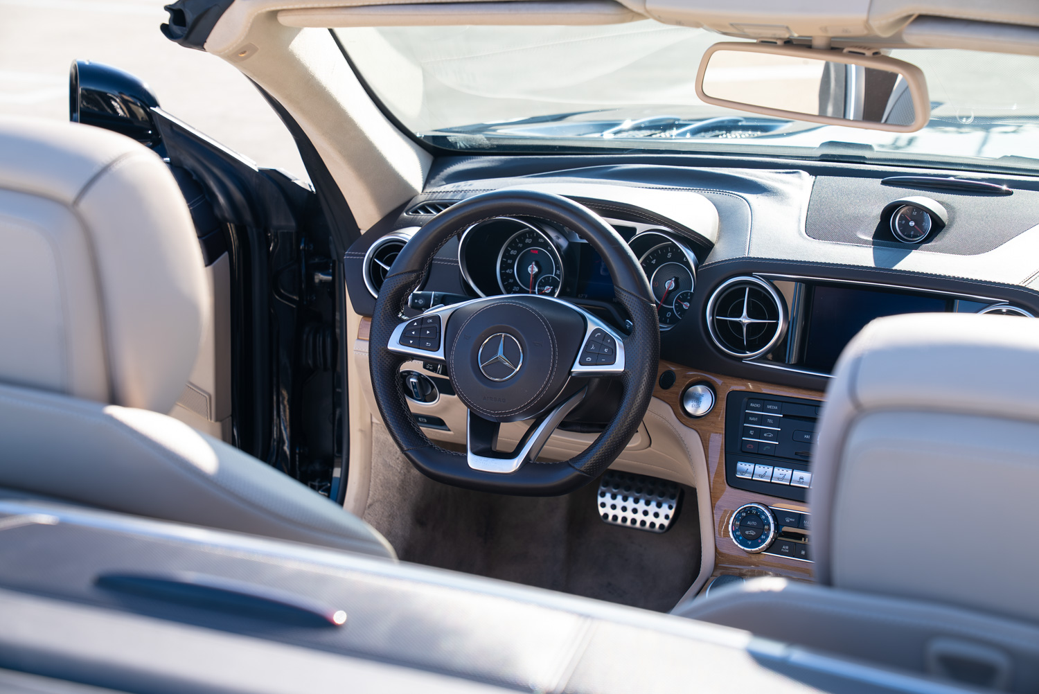 2017 Mercedes-Benz SL550 2017 Mercedes-Benz SL550