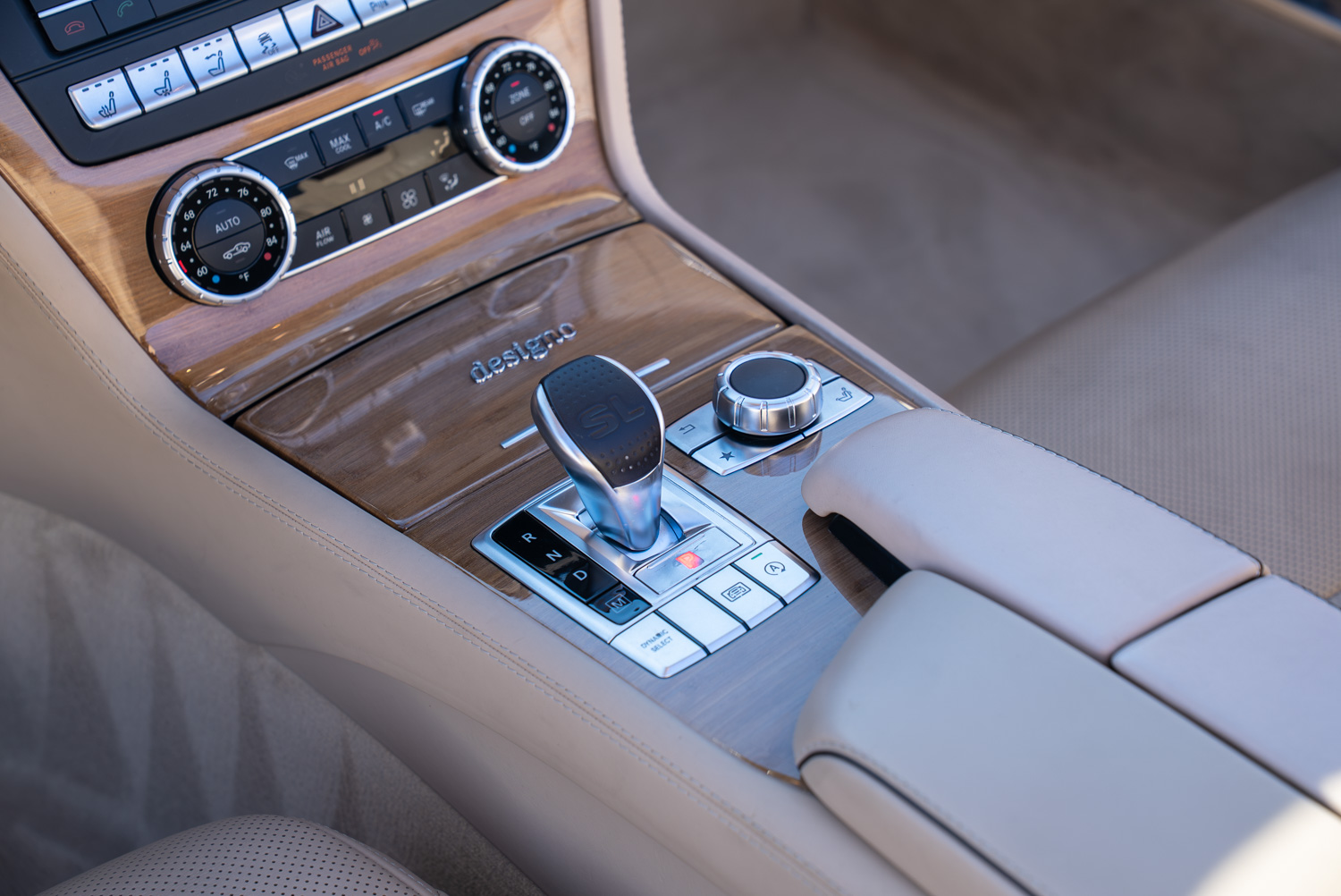 2017 Mercedes-Benz SL550 2017 Mercedes-Benz SL550