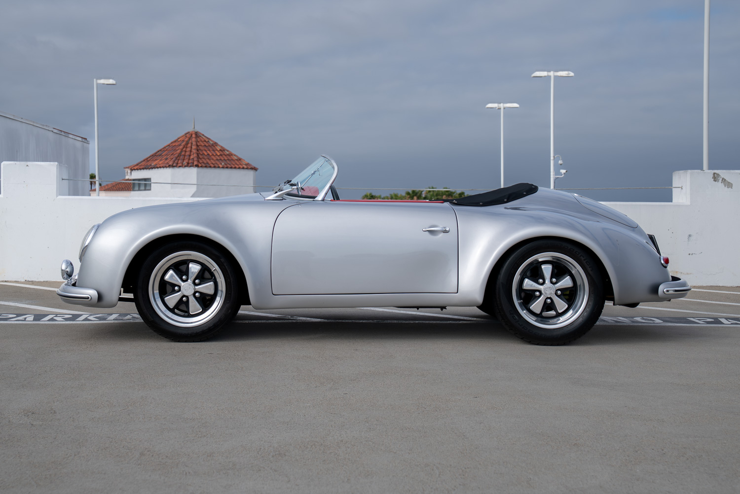 1957 Porsche 356 Speedster Replica CUSTOM FLARED 1957 Porsche 356 Speedster Replica CUSTOM FLARED