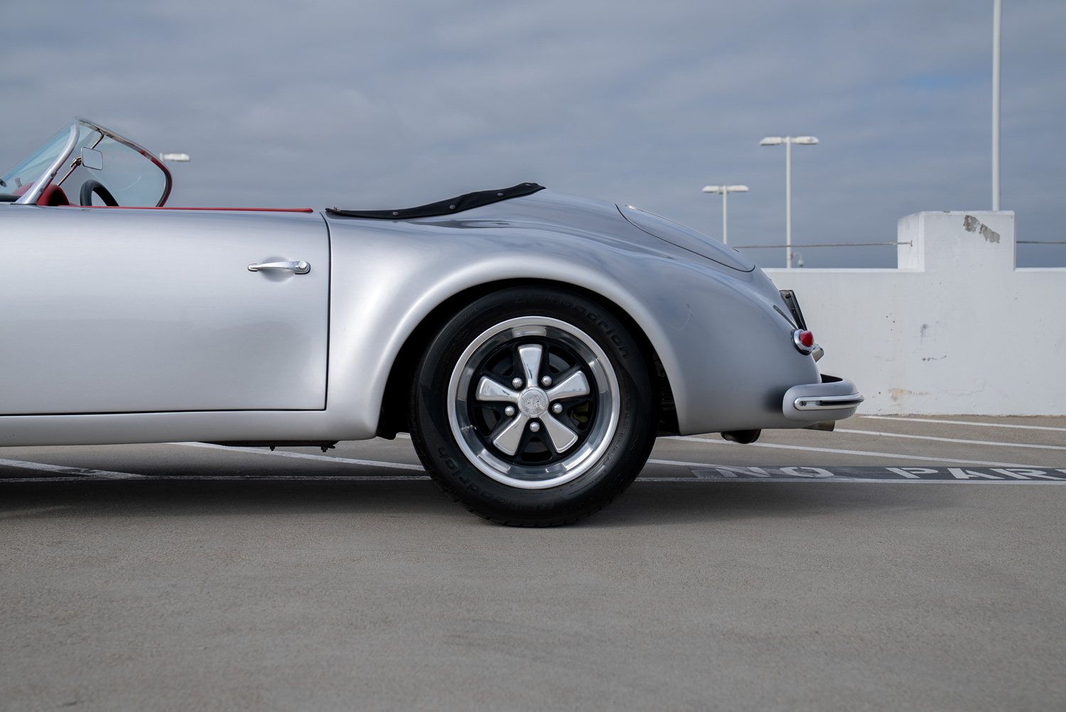 1957 Porsche 356 Speedster Replica CUSTOM FLARED 1957 Porsche 356 Speedster Replica CUSTOM FLARED