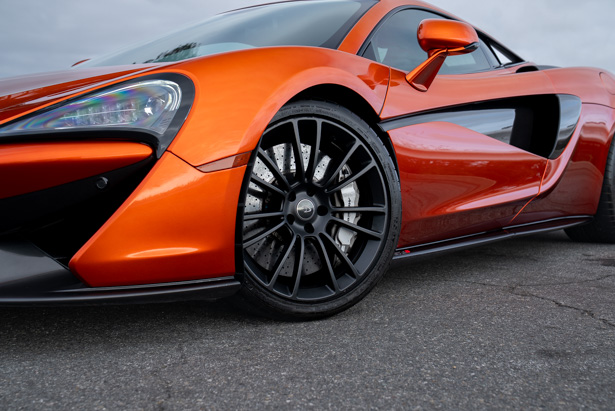 2016 McLaren 570S Coupe 2016 McLaren 570S Coupe