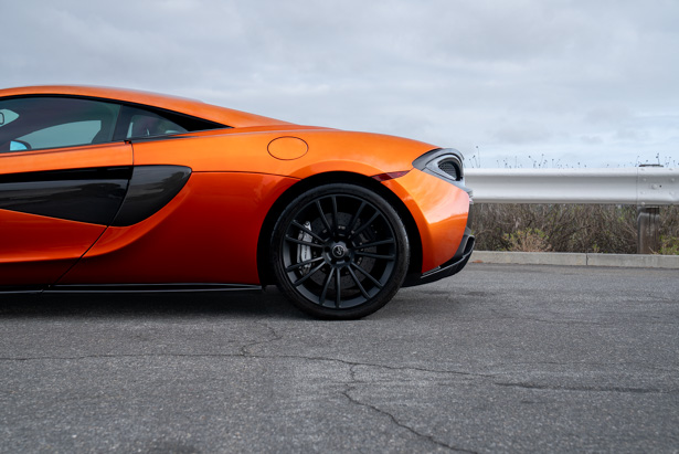 2016 McLaren 570S Coupe 2016 McLaren 570S Coupe