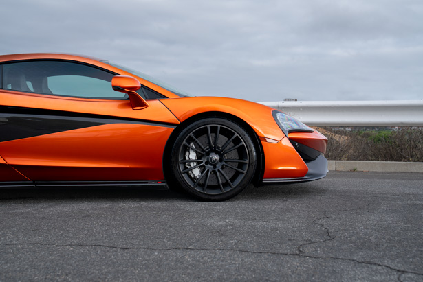 2016 McLaren 570S Coupe 2016 McLaren 570S Coupe