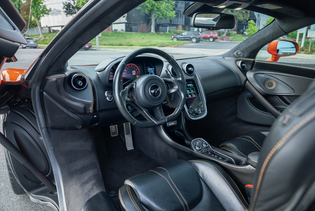 2016 McLaren 570S Coupe 2016 McLaren 570S Coupe