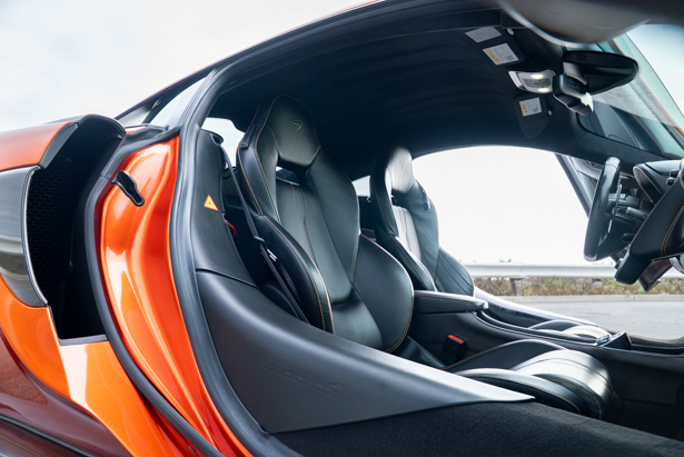 2016 McLaren 570S Coupe 2016 McLaren 570S Coupe