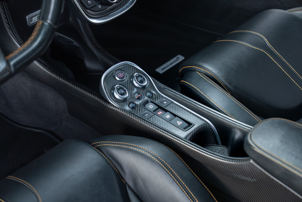 2016 McLaren 570S Coupe 2016 McLaren 570S Coupe